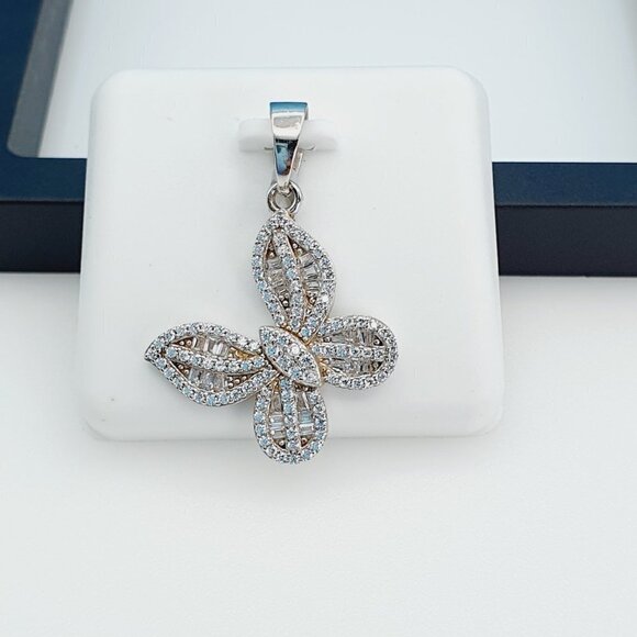 - "925 Sterling Silver Cubic Zirconia Pendant, UU1P6A6032 - Picture 2 of 7